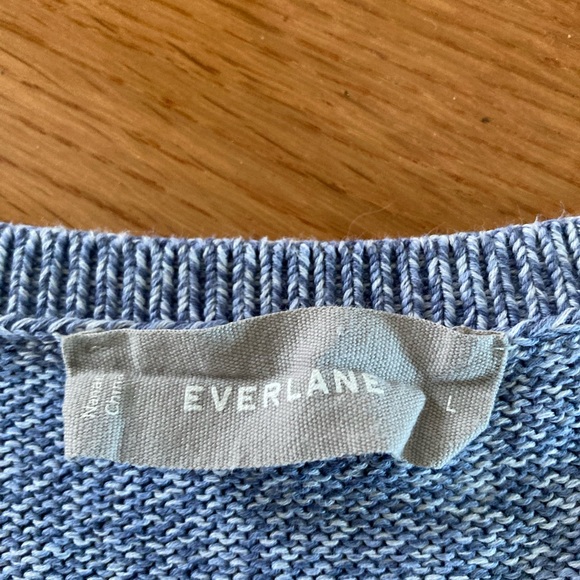 Everlane Deep V sweater - Picture 3 of 3
